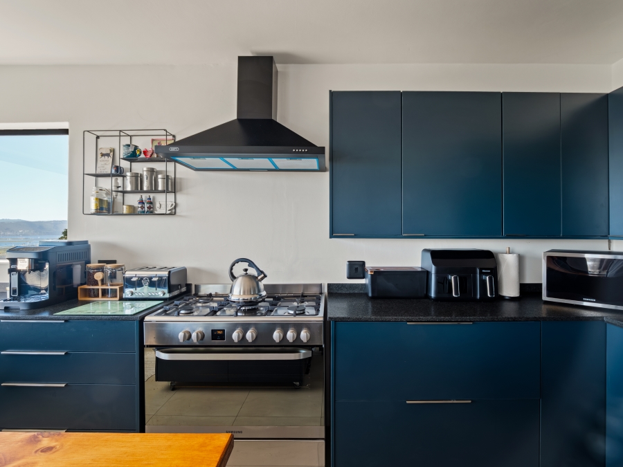 6 Bedroom Property for Sale in Old Place Western Cape